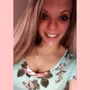 Meet your Posher, Rhiannon